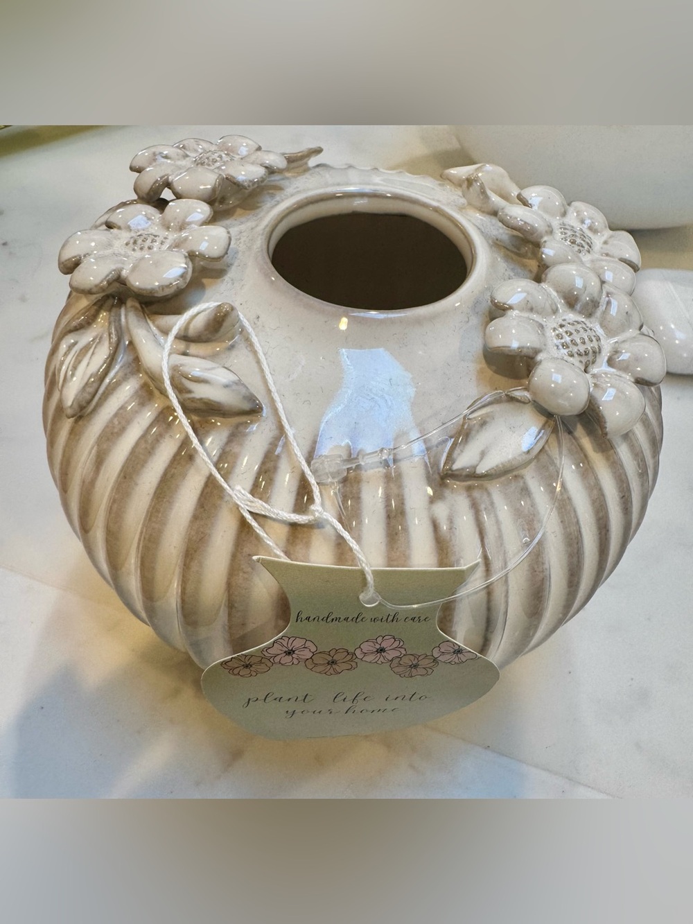 NWT Beautiful Ceramic Floral Accent Vase in Cream and Taupe 2 Available 4.5”